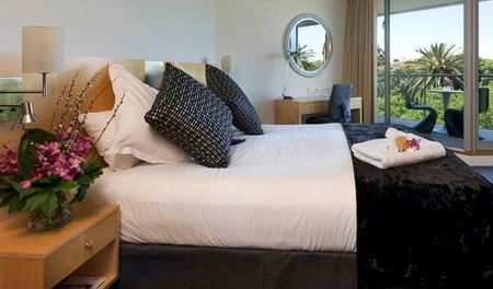 Quay Grand Suites Sydney - Lightning Ridge Tourism 1