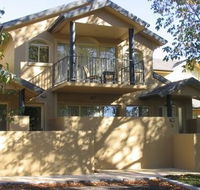 Falls Mountain Retreat - Lightning Ridge Tourism