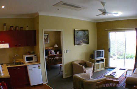 Wallaby Ridge Retreat - Lightning Ridge Tourism 2