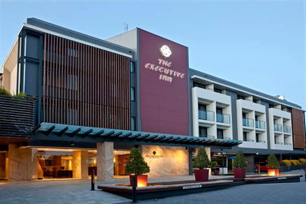 The Executive Inn Newcastle - Lightning Ridge Tourism 0