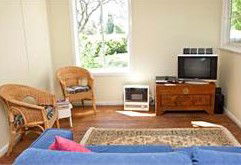 Claremont Cottage - Lightning Ridge Tourism 5