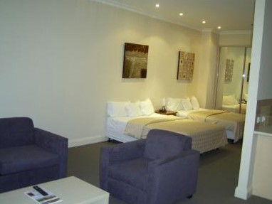 Woolloomooloo Waters Apartments - Lightning Ridge Tourism 2