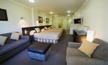 Quaife's - Lightning Ridge Tourism 3