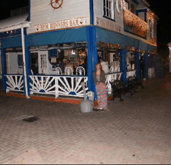 Auntie Ann's B & B - Lightning Ridge Tourism 1