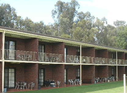 Tocumwal Golf Resort - Lightning Ridge Tourism 3