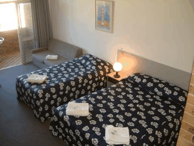 Next Seabreeze Beach Hotel - Lightning Ridge Tourism