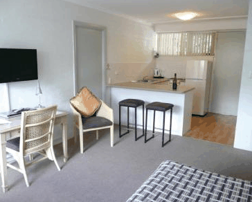 Summer East Serviced Apartments - Lightning Ridge Tourism 1