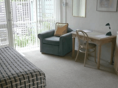 Summer East Serviced Apartments - Lightning Ridge Tourism 4