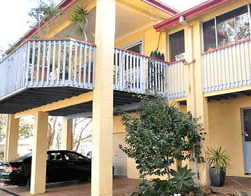 Surfside Retreat - Lightning Ridge Tourism