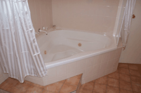 Burke  Wills Motor Inn - Lightning Ridge Tourism