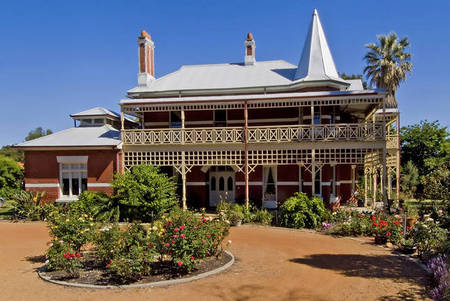 Earlsferry House Bed & Breakfast - Lightning Ridge Tourism 0