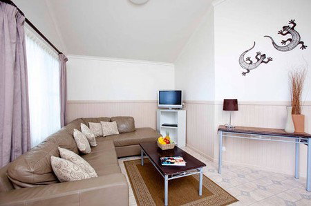 Blue Dolphin Resort & Holiday Park - Lightning Ridge Tourism 5