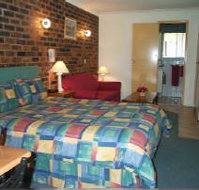 Esk Wivenhoe Motor Inn - Lightning Ridge Tourism