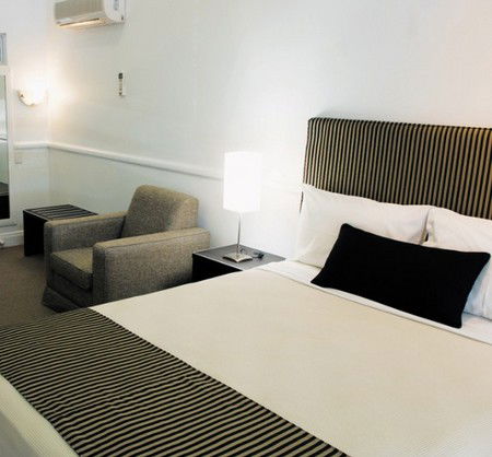 Comfort Inn & Suites Northgate Airport - Lightning Ridge Tourism 1