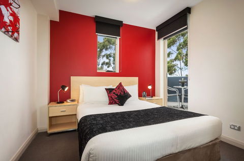 Quest Castle Hill - Lightning Ridge Tourism 4