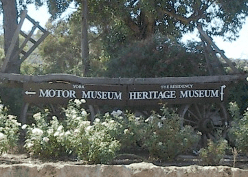  Lightning Ridge Tourism