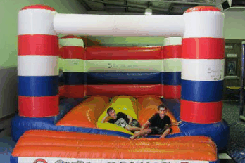 Fun Station - Midland - Lightning Ridge Tourism 1