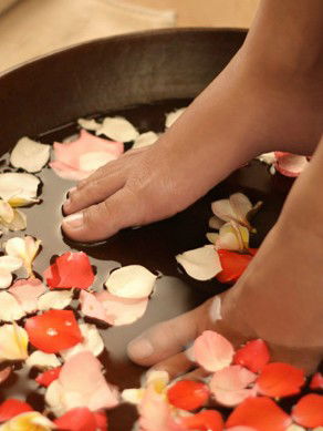 The Body Isle Day Spa - Lightning Ridge Tourism 1