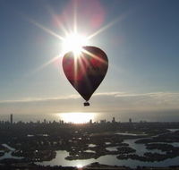 Balloon Down Under - Lightning Ridge Tourism