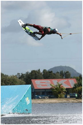 Suncoast Cable Watersports - Lightning Ridge Tourism 2