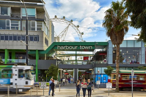 Harbour Town Melbourne - Lightning Ridge Tourism 0