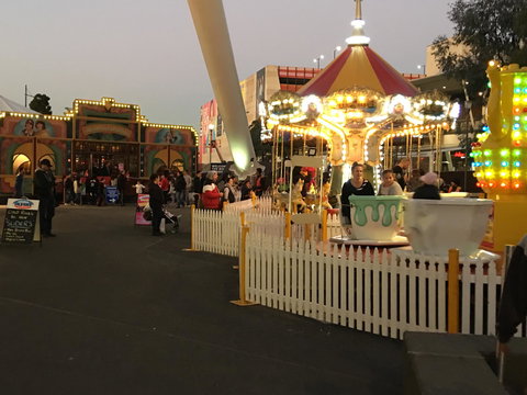 Wonderland Under The Melbourne Star - Lightning Ridge Tourism 3