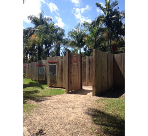 Bellingham Maze - Lightning Ridge Tourism 4