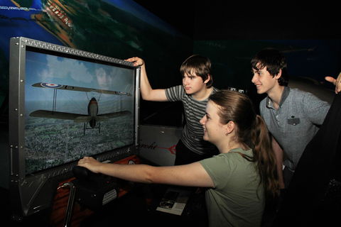 Hinkler Hall Of Aviation - Lightning Ridge Tourism 1