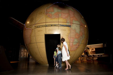 Hinkler Hall Of Aviation - Lightning Ridge Tourism 2
