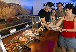 Cairns Night Zoo - Lightning Ridge Tourism 2