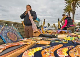 St Kilda Esplanade Market - Lightning Ridge Tourism 4