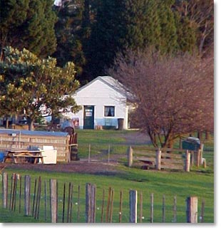 Chesterfield Farm - Lightning Ridge Tourism 0