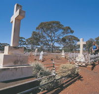 Coolgardie Cemetery - Lightning Ridge Tourism