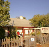 Morby Cottage - Lightning Ridge Tourism