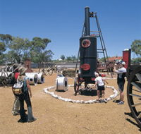 Ben Prior's Open Air Museum - Lightning Ridge Tourism
