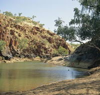 Caroline Pool - Lightning Ridge Tourism