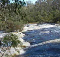 Moons Crossing - Lightning Ridge Tourism