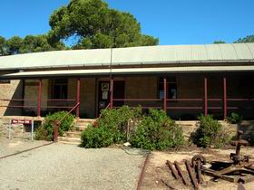Bon Accord Mine Complex - Lightning Ridge Tourism 0