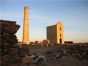 Richmans Enginehouse - Lightning Ridge Tourism 0