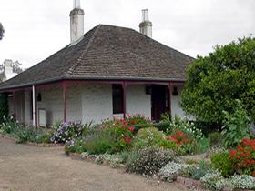 The Farm Shed Museum - Lightning Ridge Tourism 0
