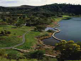 Mount Gambier Crater Lakes - Lightning Ridge Tourism 0