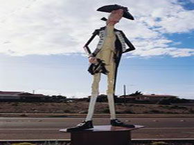 Tanderra Craft Village - Lightning Ridge Tourism 0