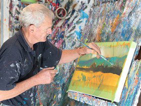Sheps Studio Art Gallery - Lightning Ridge Tourism 0