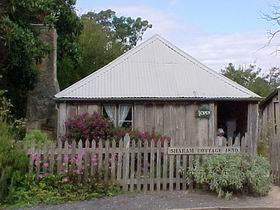 Petticoat Lane - Lightning Ridge Tourism 0