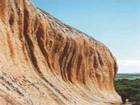 Pildappa Rock - Lightning Ridge Tourism 0