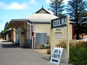 Goolwa Community Arts And Crafts Shop - Lightning Ridge Tourism 0