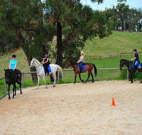 Megan Jones Riding School and Trail Rides - Lightning Ridge Tourism