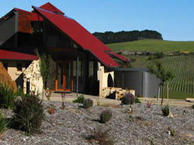 Parri Estate Mount Compass Cellar Door - Lightning Ridge Tourism 0