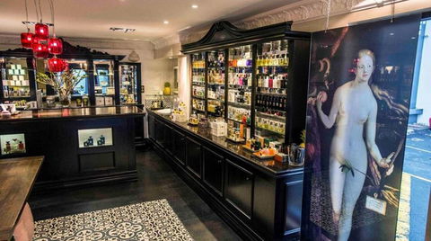 Libertine Parfumerie - Lightning Ridge Tourism 1