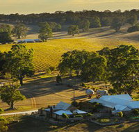 Hutton Vale and Farm Follies - Lightning Ridge Tourism